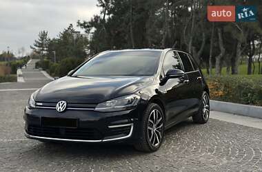 Хетчбек Volkswagen e-Golf 2020 в Дніпрі