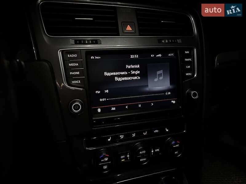 Хэтчбек Volkswagen e-Golf 2015 в Хмельницком