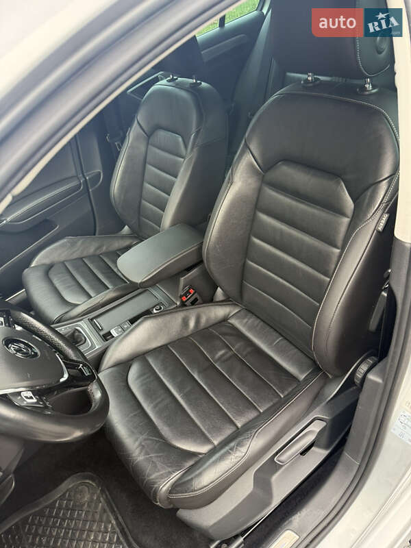 Хэтчбек Volkswagen e-Golf 2016 в Бродах фото 22 Хэтчбек Volkswagen e-Golf 2016 в Бродах