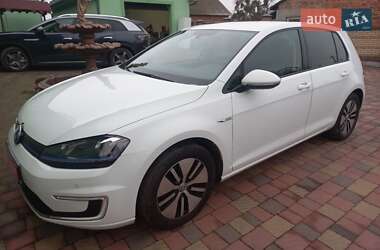 Хэтчбек Volkswagen e-Golf 2015 в Шептицькому