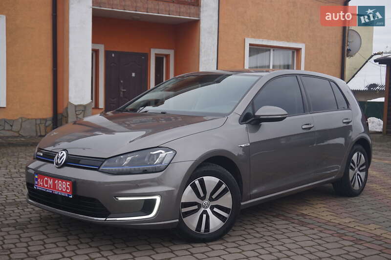 Хэтчбек Volkswagen e-Golf 2015 в Самборе