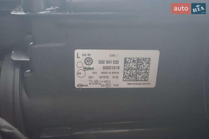 Хэтчбек Volkswagen e-Golf 2015 в Самборе