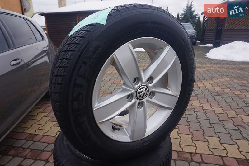 Хэтчбек Volkswagen e-Golf 2015 в Самборе