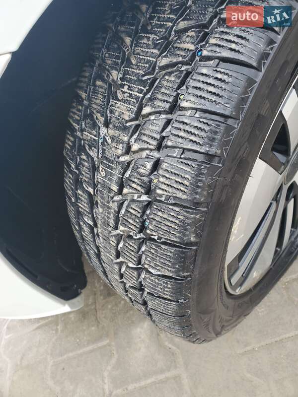 Хэтчбек Volkswagen e-Golf 2015 в Тернополе