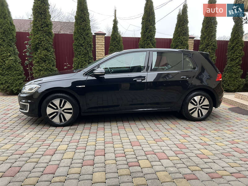 Хэтчбек Volkswagen e-Golf 2018 в Львове