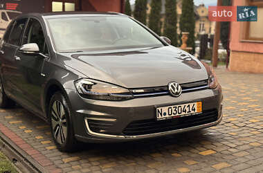 Хэтчбек Volkswagen e-Golf 2021 в Сваляве