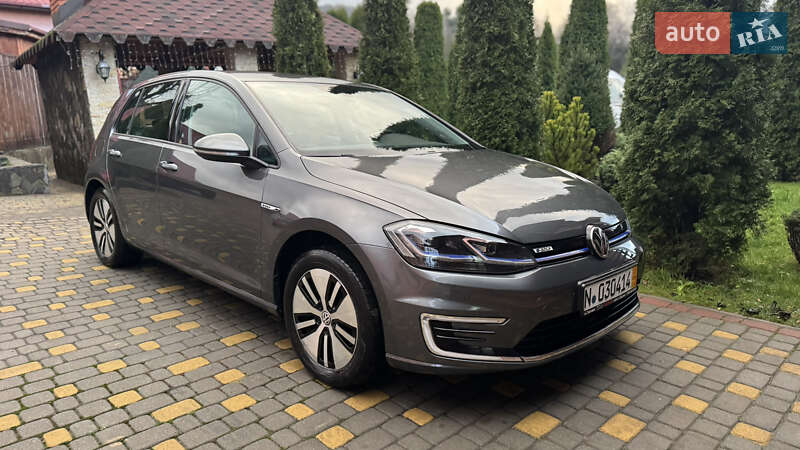 Хэтчбек Volkswagen e-Golf 2021 в Сваляве