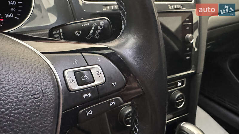 Хэтчбек Volkswagen e-Golf 2021 в Сваляве