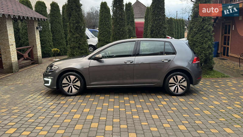 Хэтчбек Volkswagen e-Golf 2021 в Сваляве