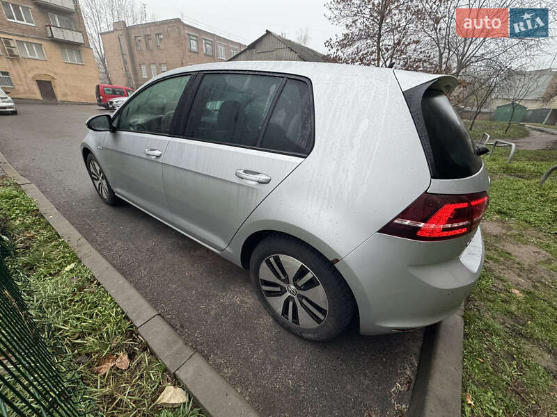 Хэтчбек Volkswagen e-Golf 2016 в Харькове