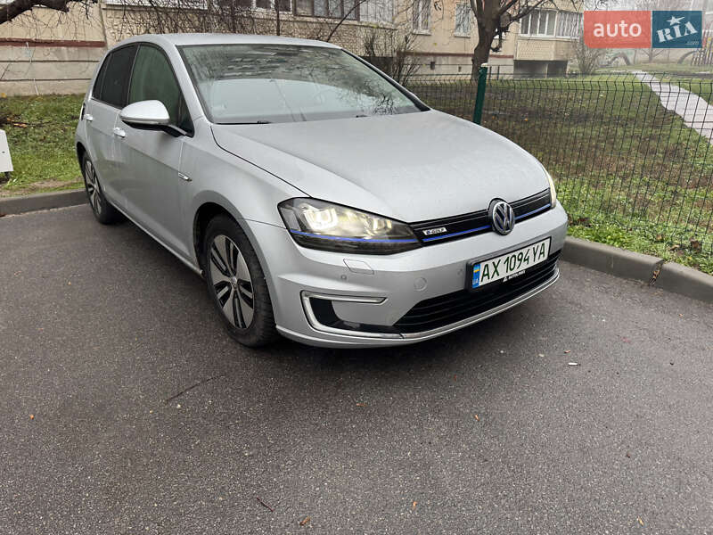 Хэтчбек Volkswagen e-Golf 2016 в Харькове