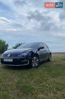 Хэтчбек Volkswagen e-Golf 2017 в Житомире