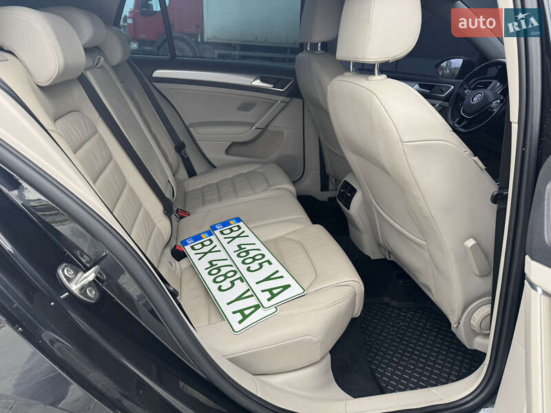 Хэтчбек Volkswagen e-Golf 2015 в Тернополе фото 61 Хэтчбек Volkswagen e-Golf 2015 в Тернополе