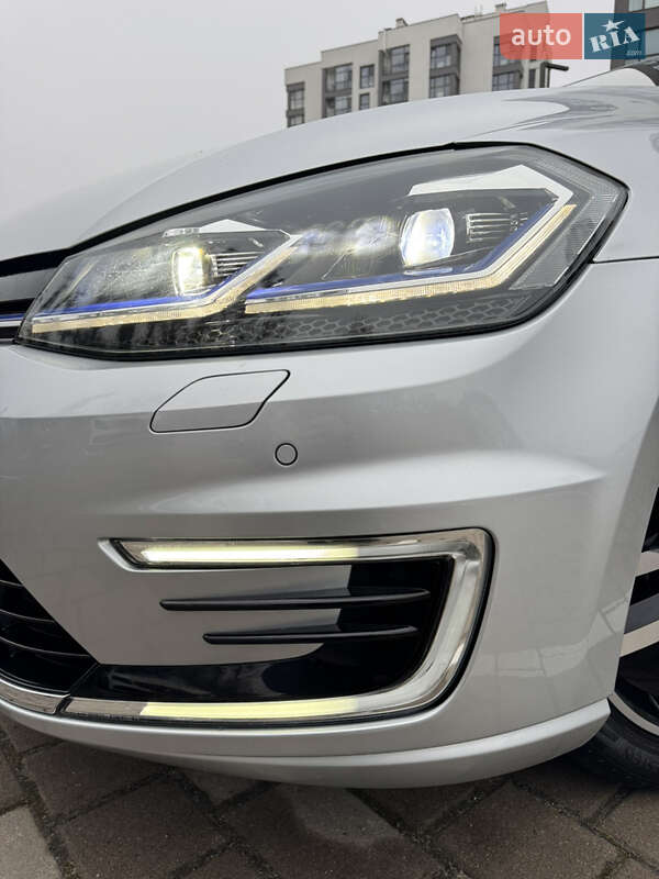 Хэтчбек Volkswagen e-Golf 2019 в Луцке