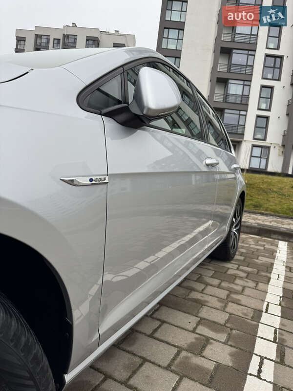 Хэтчбек Volkswagen e-Golf 2019 в Луцке
