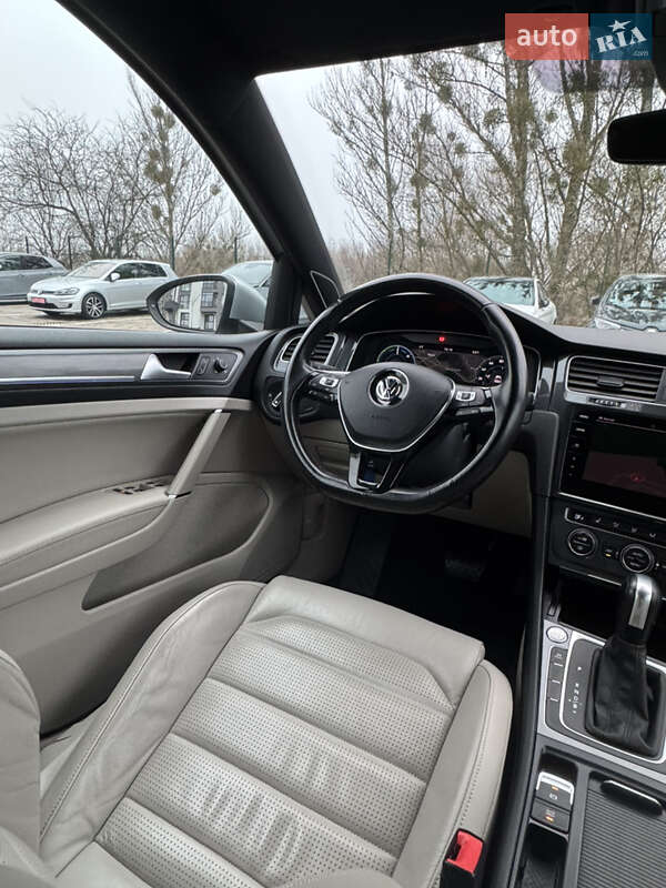 Хэтчбек Volkswagen e-Golf 2019 в Луцке