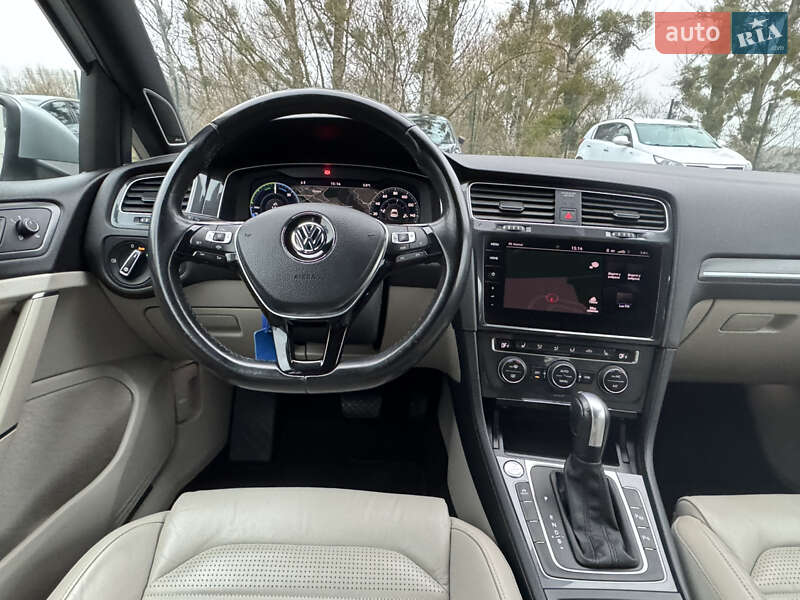 Хэтчбек Volkswagen e-Golf 2019 в Луцке