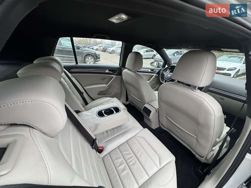 Хэтчбек Volkswagen e-Golf 2019 в Луцке