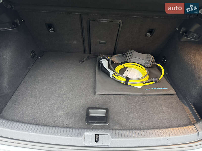 Хэтчбек Volkswagen e-Golf 2019 в Луцке