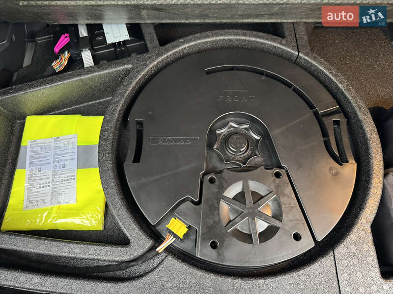 Хэтчбек Volkswagen e-Golf 2019 в Луцке