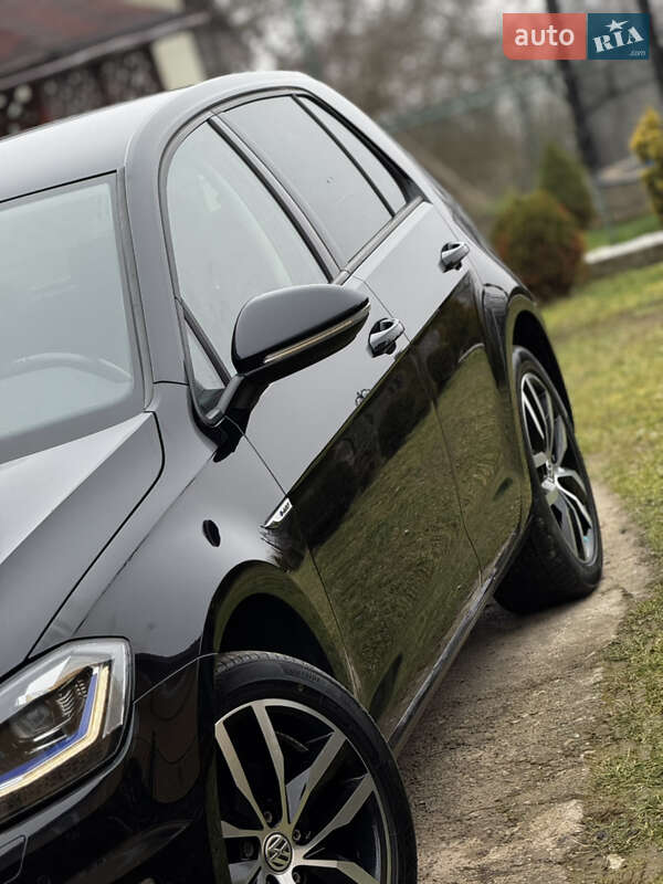 Хэтчбек Volkswagen e-Golf 2019 в Дрогобыче