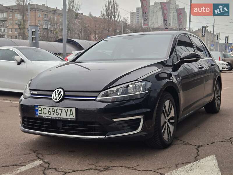 Хэтчбек Volkswagen e-Golf 2019 в Киеве