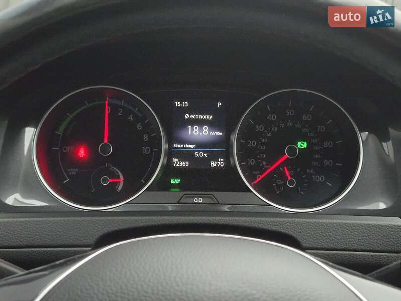 Хэтчбек Volkswagen e-Golf 2019 в Киеве