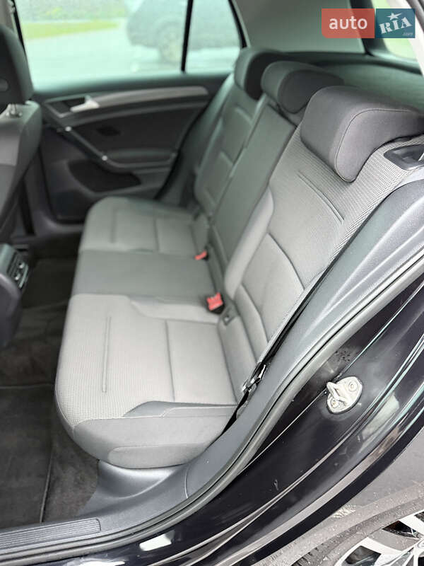 Хэтчбек Volkswagen e-Golf 2019 в Ровно