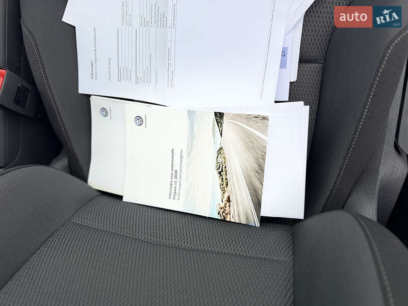 Хэтчбек Volkswagen e-Golf 2019 в Ровно