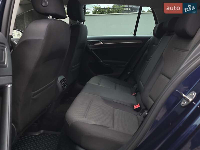 Хэтчбек Volkswagen e-Golf 2018 в Тернополе фото 28 Хэтчбек Volkswagen e-Golf 2018 в Тернополе