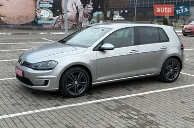 Хетчбек Volkswagen e-Golf 2015 в Луцьку