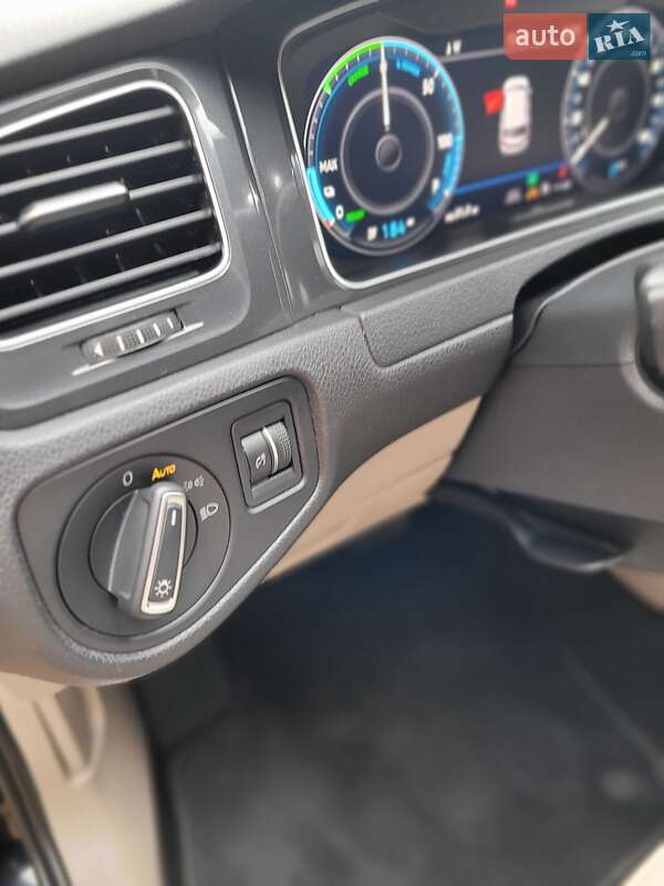 Хэтчбек Volkswagen e-Golf 2018 в Ровно