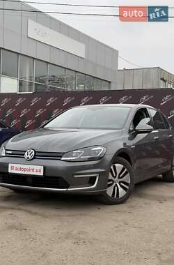 Хетчбек Volkswagen e-Golf 2017 в Сумах
