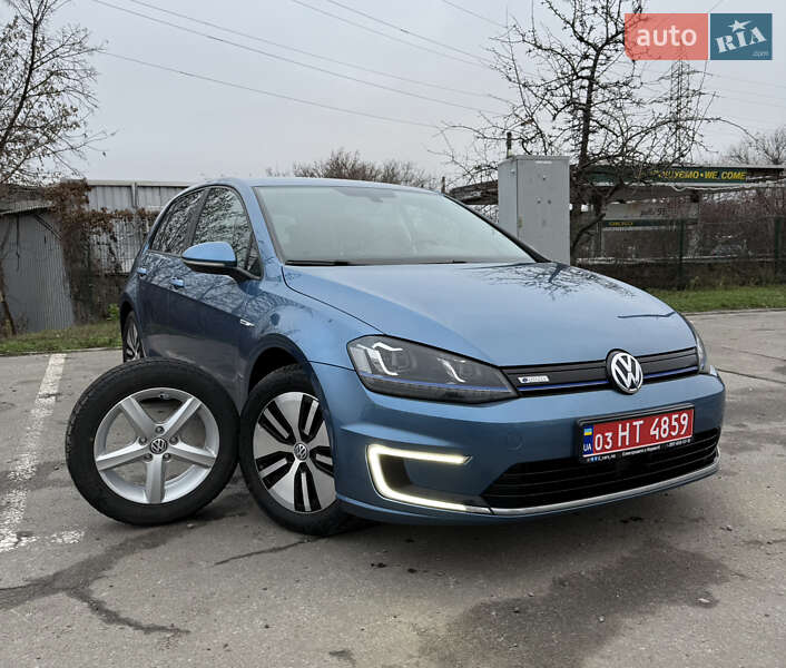 Volkswagen e-Golf 2015