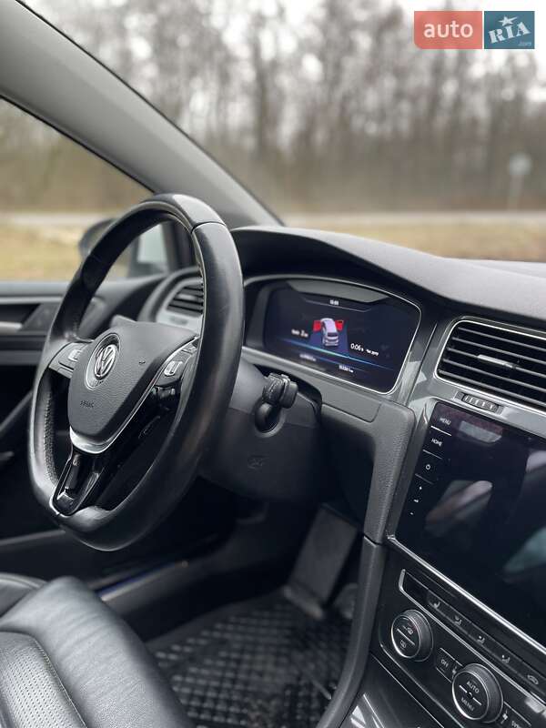Хэтчбек Volkswagen e-Golf 2017 в Луцке фото 10 Хэтчбек Volkswagen e-Golf 2017 в Луцке