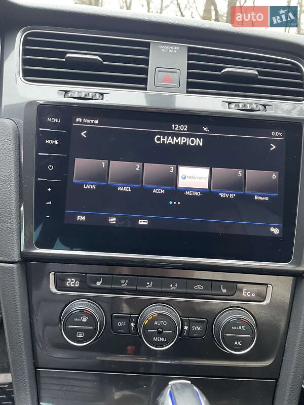 Хэтчбек Volkswagen e-Golf 2017 в Луцке фото 15 Хэтчбек Volkswagen e-Golf 2017 в Луцке