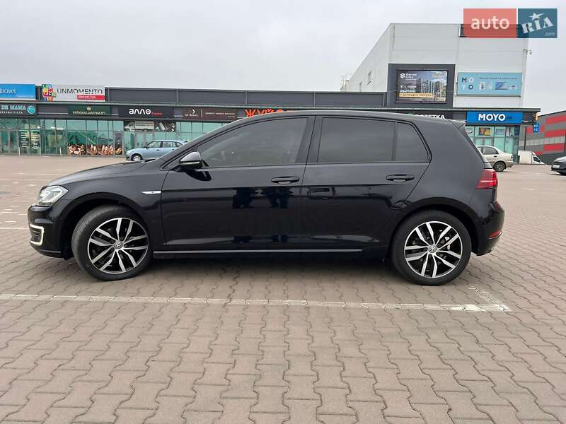 Хетчбек Volkswagen e-Golf 2020 в Києві