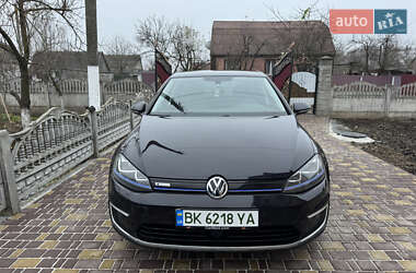 Хэтчбек Volkswagen e-Golf 2015 в Ровно