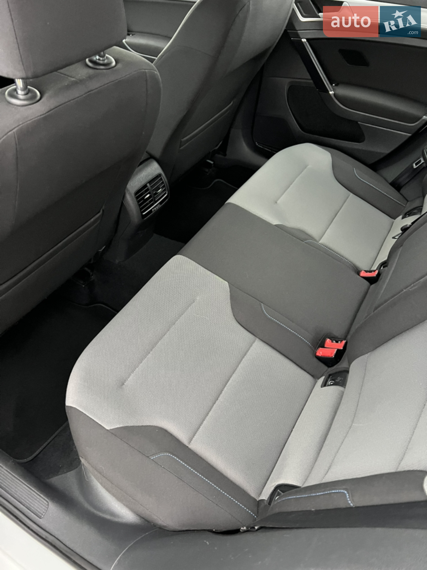 2014 Volkswagen Golf - мініатюра 27