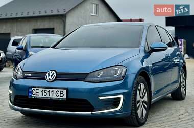 Хетчбек Volkswagen e-Golf 2015 в Чернівцях
