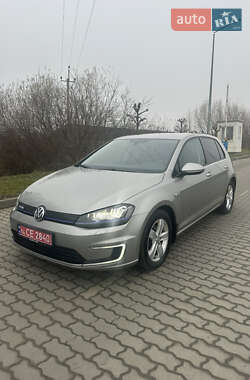 Хетчбек Volkswagen e-Golf 2016 в Городку
