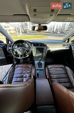 Хэтчбек Volkswagen e-Golf 2016 в Черкассах