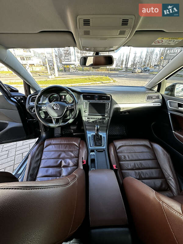 Volkswagen e-Golf 2016