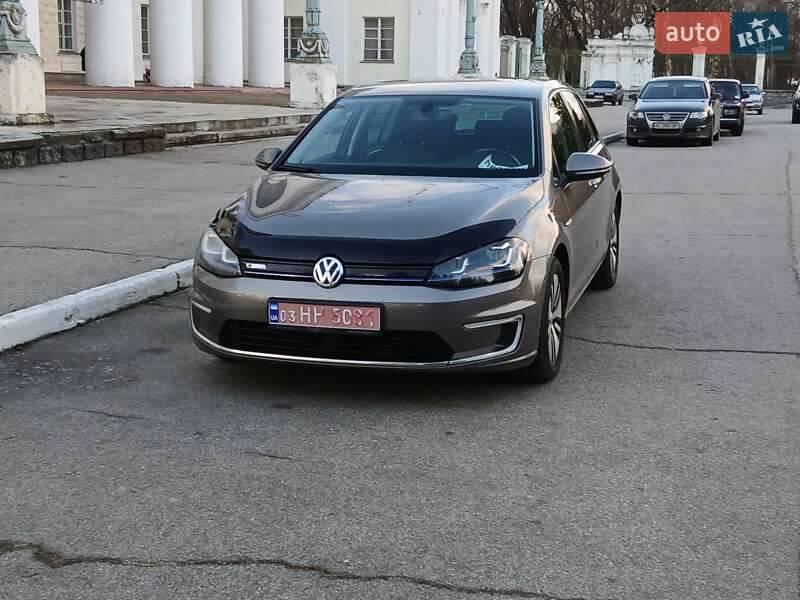 Хэтчбек Volkswagen e-Golf 2015 в Желтых Водах