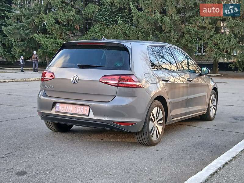 Хэтчбек Volkswagen e-Golf 2015 в Желтых Водах