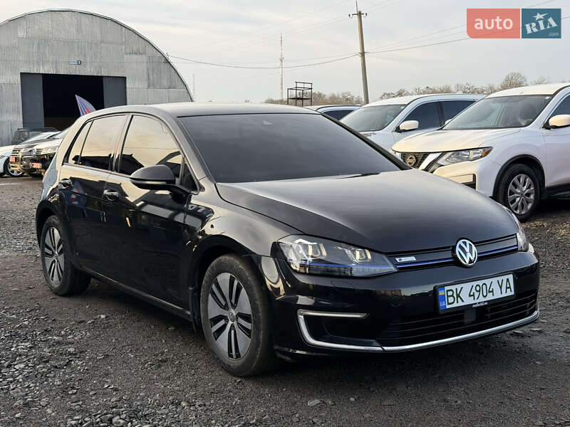 Хетчбек Volkswagen e-Golf 2015 в Луцьку
