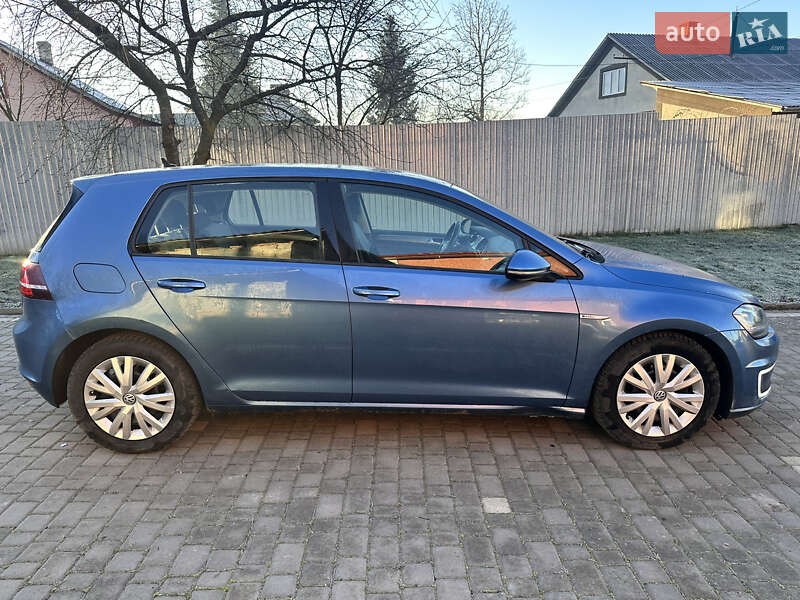 Хетчбек Volkswagen e-Golf 2014 в Чернівцях