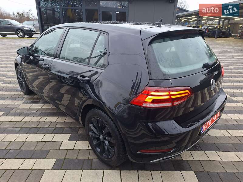 Хетчбек Volkswagen e-Golf 2017 в Городку