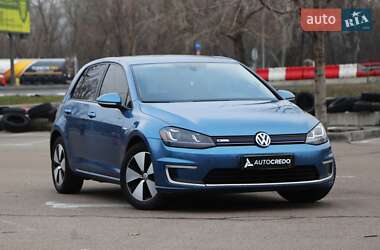 Хэтчбек Volkswagen e-Golf 2015 в Киеве