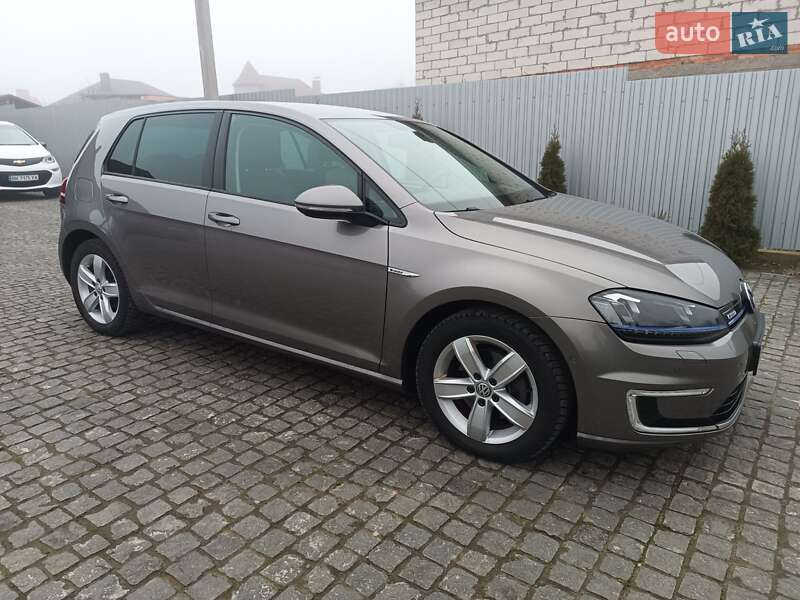 Volkswagen e-Golf 2016 Volkswagen e-Golf 2016